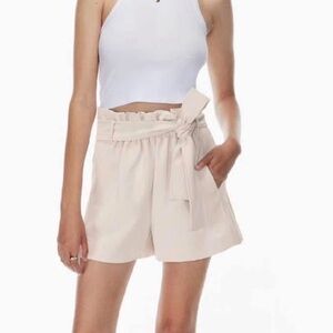 Short aritzia